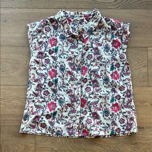 Sleeveless Floral Button-Front Blouse in Cream and Pink